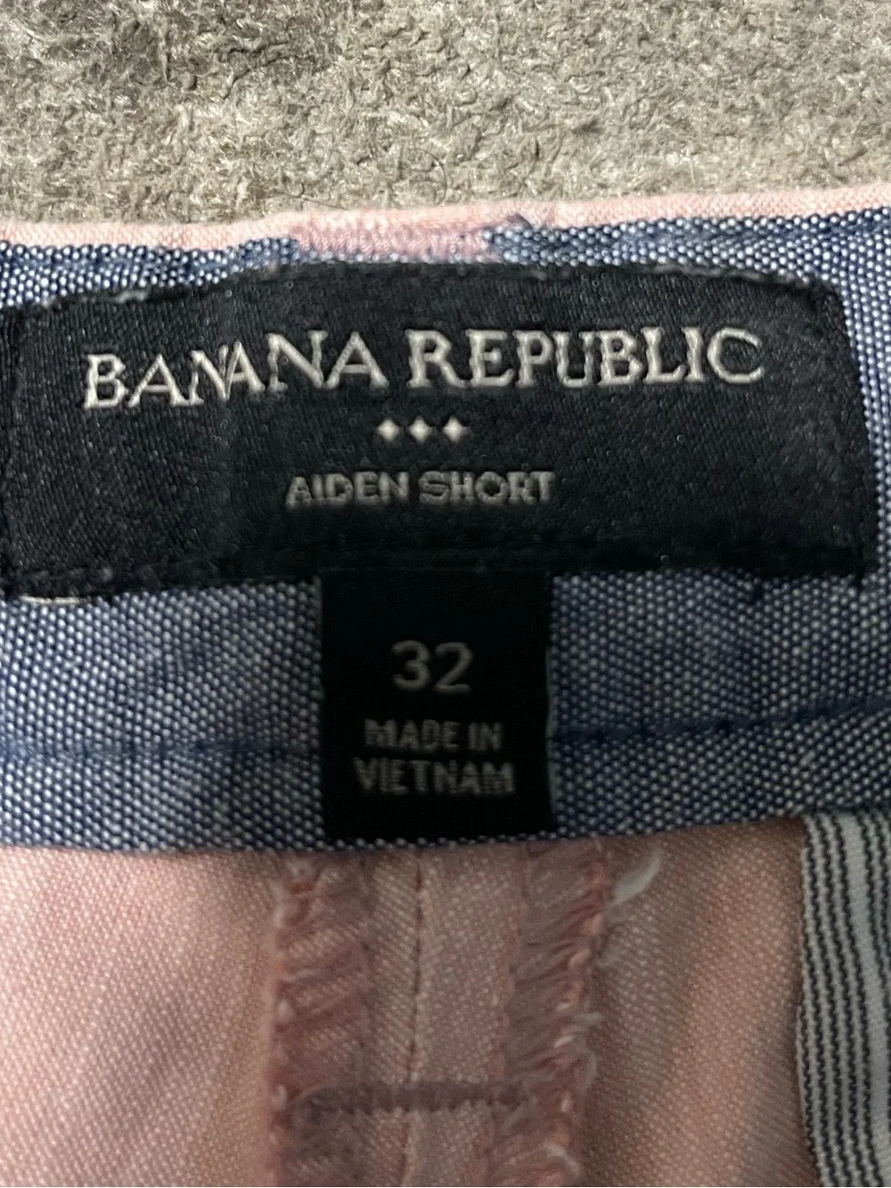 NWOT: Banana Republic Aiden-Short  Men’s Shorts